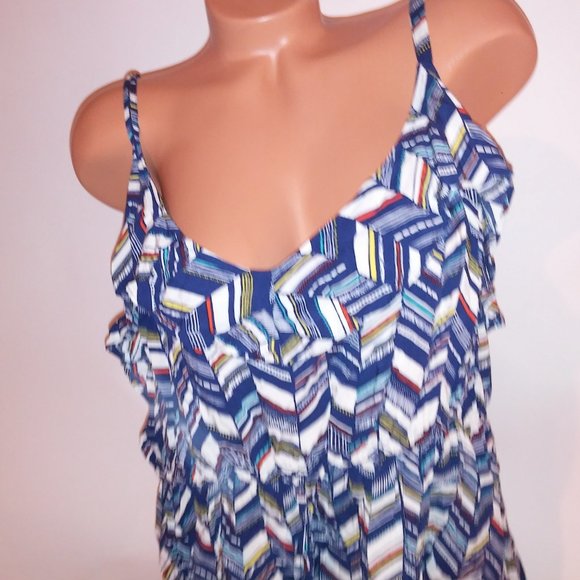 Torrid Tank Top Size 4 4X Blue White Geo Sleeveless Ruffle Trim Gathered Waist B - Picture 4 of 8